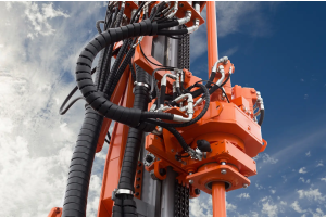 Hydraulic crawler oil drill machine